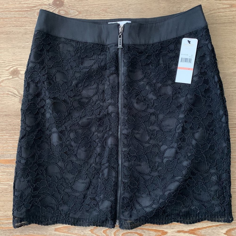 NWT Laundry by Shelli Segal Black Lace Zipper Mini Skirt